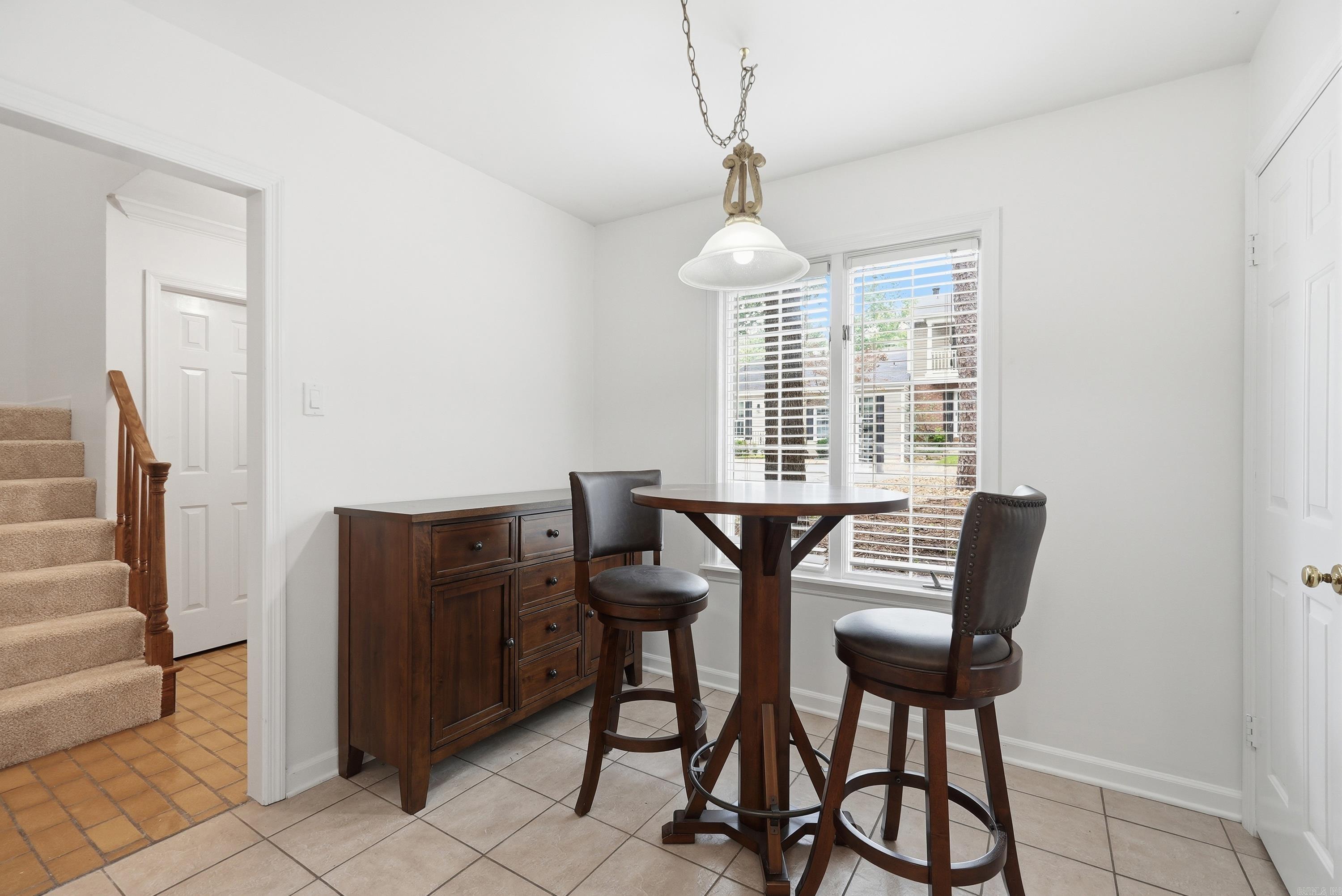 KINGSBRIDGE TWNHSE - Residential