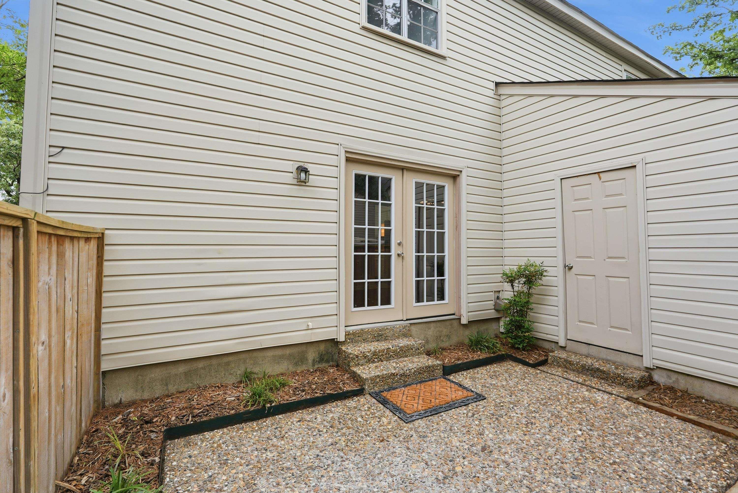 KINGSBRIDGE TWNHSE - Residential