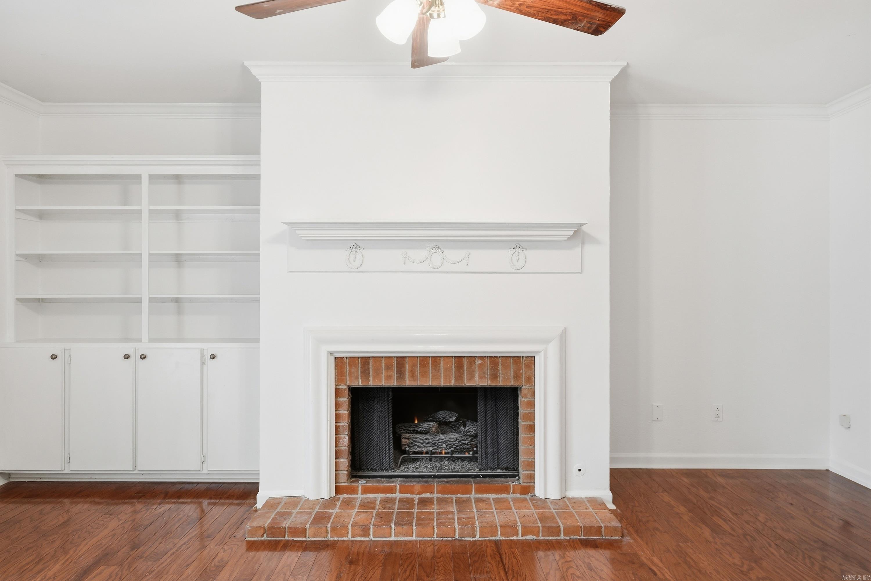 KINGSBRIDGE TWNHSE - Residential