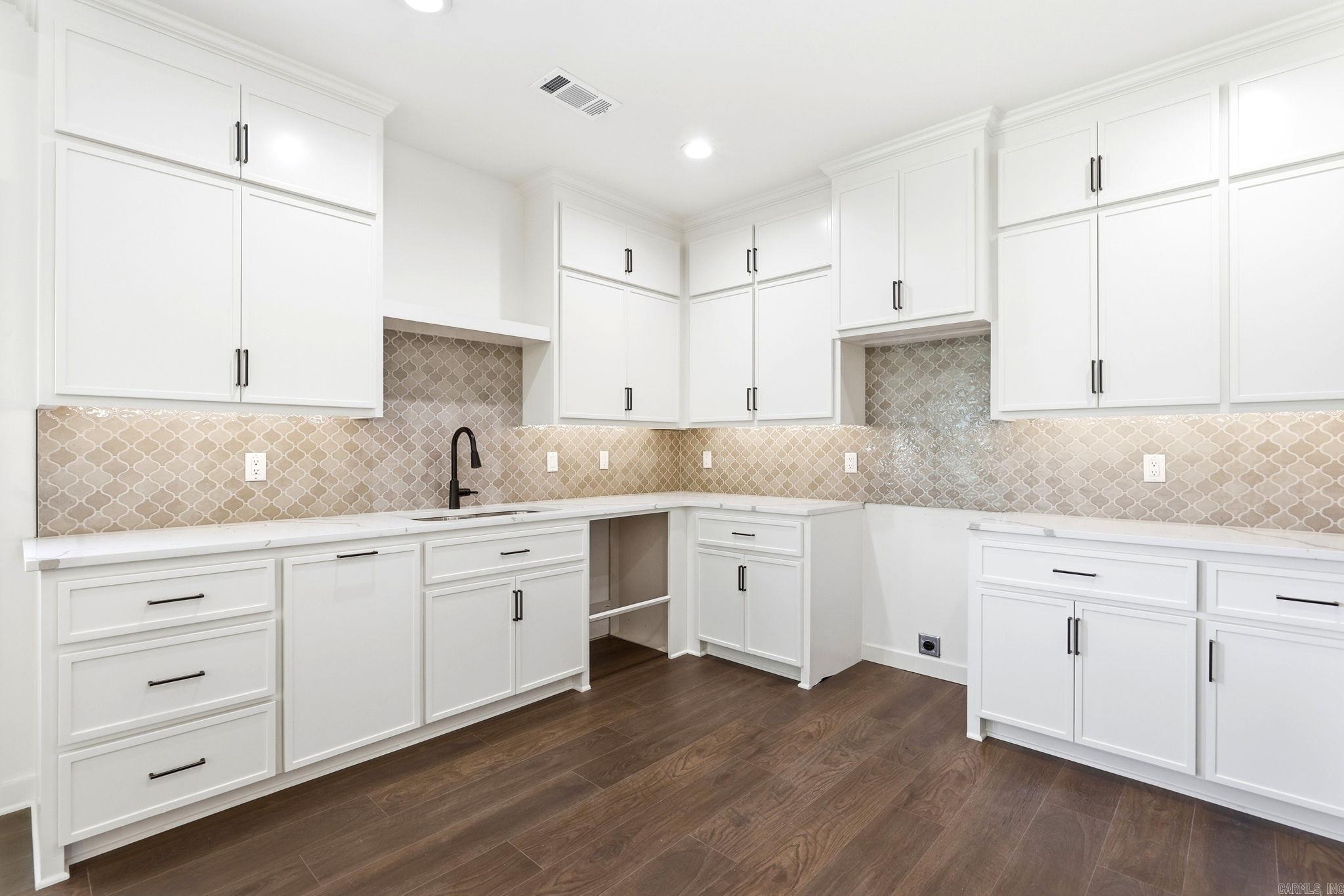FLORIDIAN HEIGHTS PHASE 1 - Residential