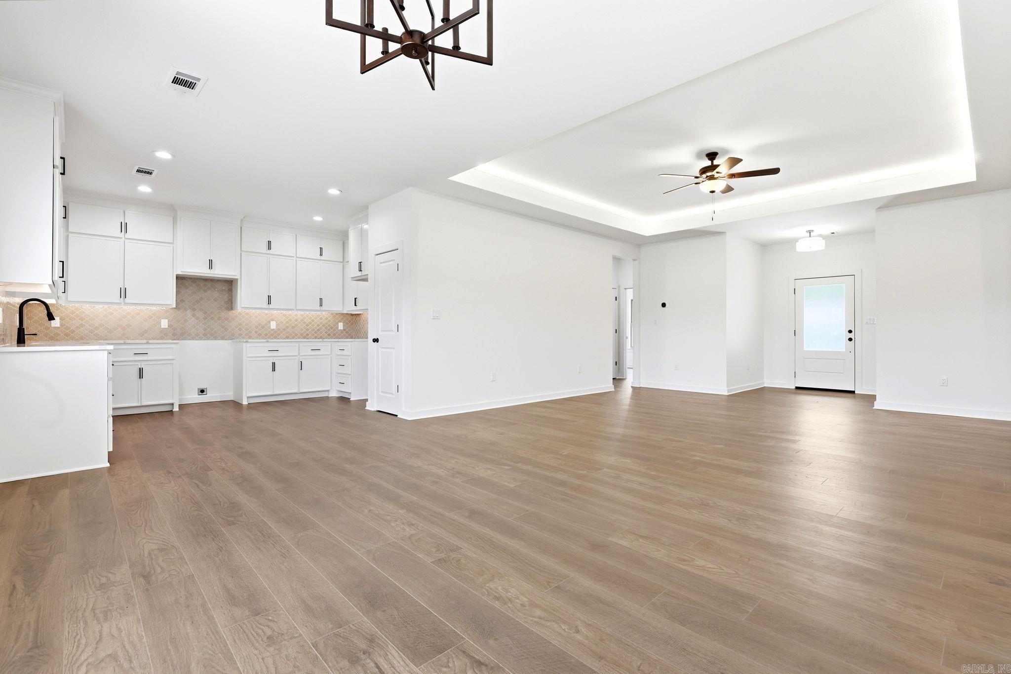 FLORIDIAN HEIGHTS PHASE 1 - Residential
