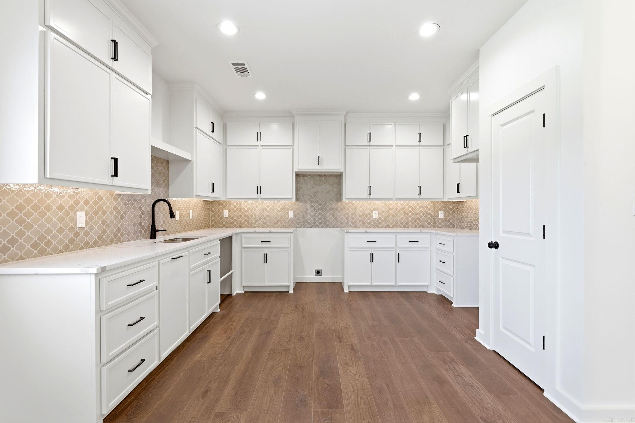 FLORIDIAN HEIGHTS PHASE 1 - Residential