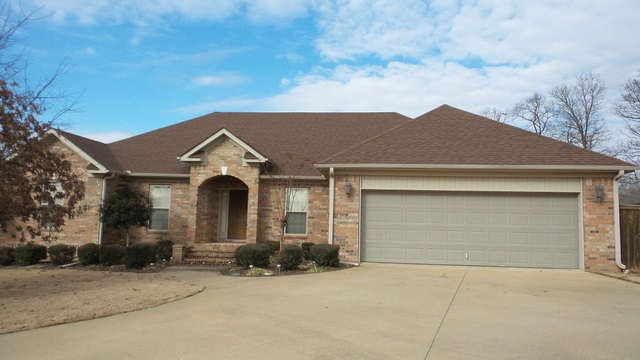 Cargile Auctions will be selling a very nice home in the Colony West addition in Searcy. We will be presenting all pre-auction offers prior to our March 5th auction date. This home is 2,318 SQFT with 3 bedrooms, 2 full baths, and 1 half bath. Office, fireplace, large kitchen, garage with a back workshop and lots of room, safe room, back porch, and a great yard with small storage building that has an overhead door as well as a walk-thru.