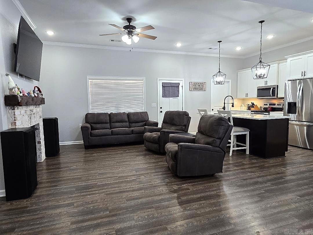 RIVERWOODS ESTATES PHASE TWO - Residential