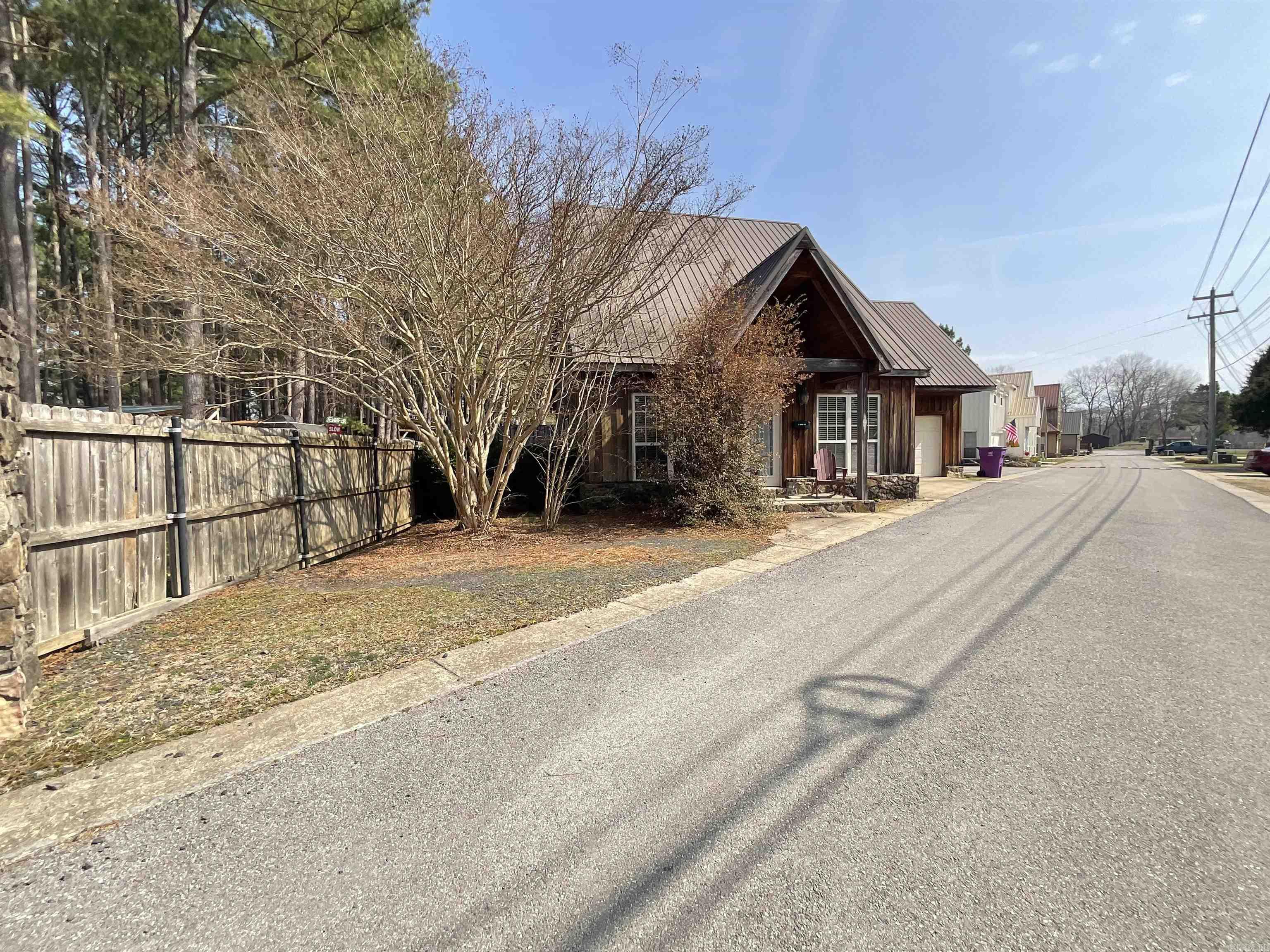 SWINGING BRIDGE VILLAGE - Residential