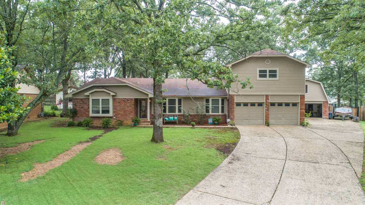COUNTRY CLUB PARK - Residential