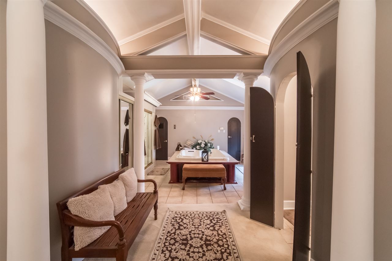 COUNTRY CLUB PARK - Residential
