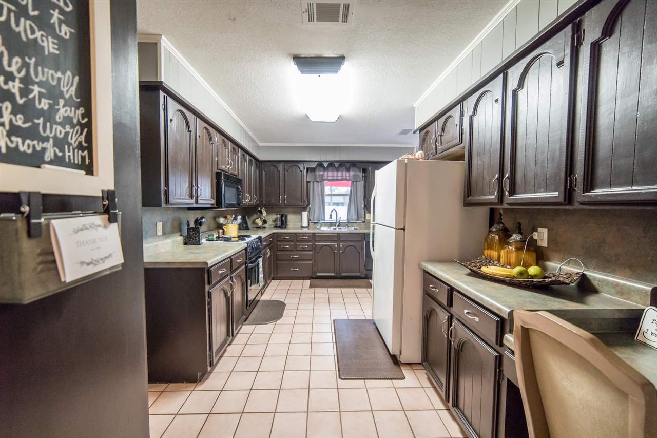 COUNTRY CLUB PARK - Residential