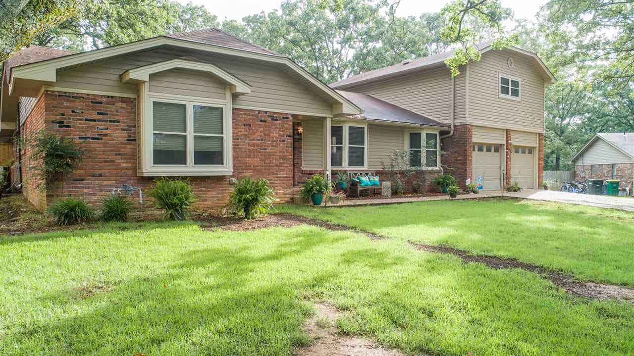 COUNTRY CLUB PARK - Residential