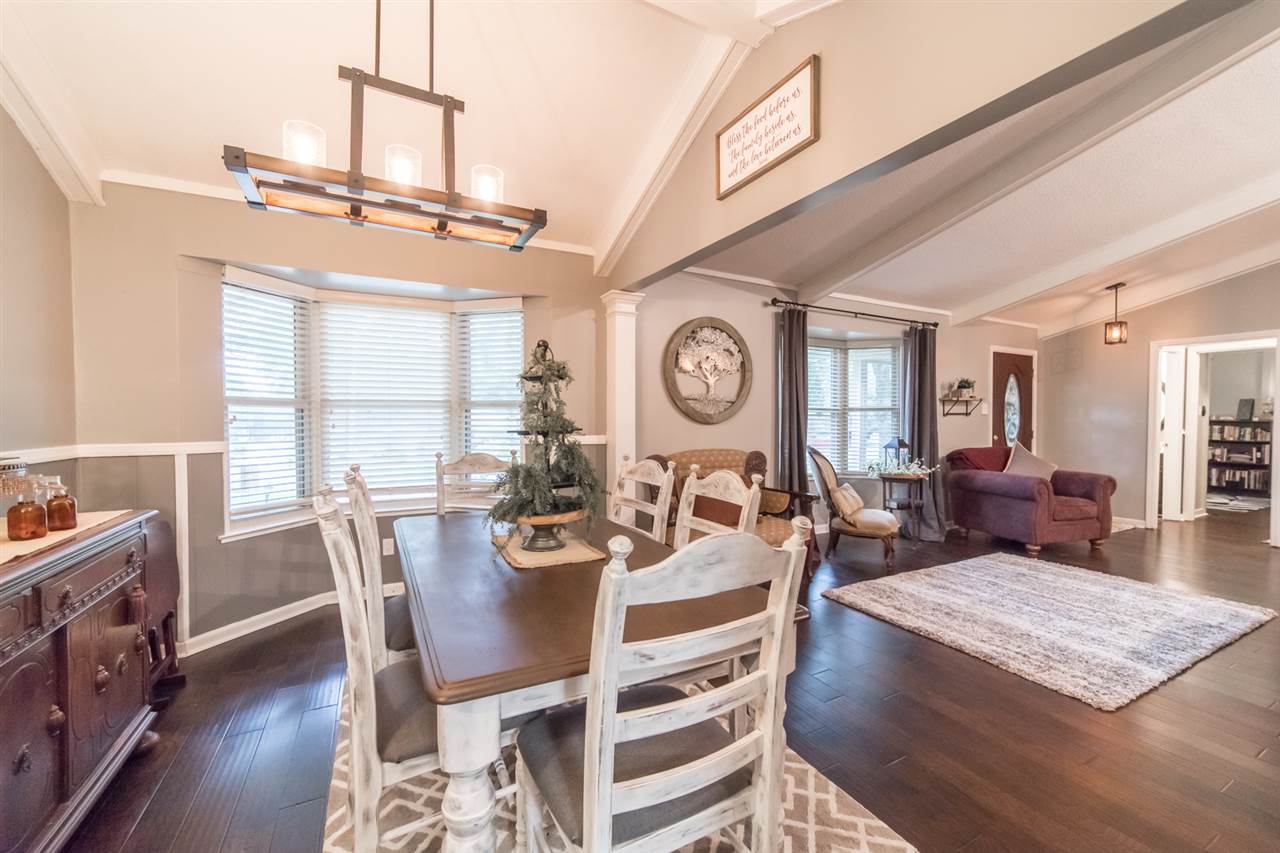 COUNTRY CLUB PARK - Residential