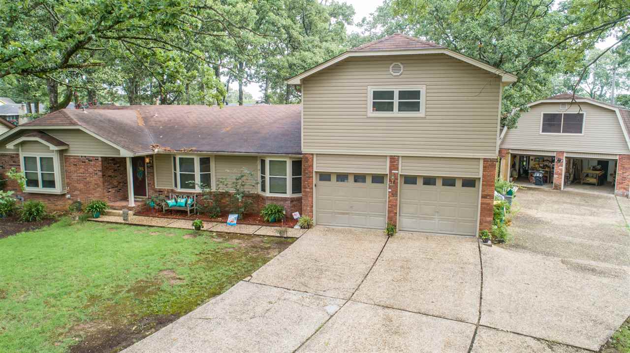 COUNTRY CLUB PARK - Residential
