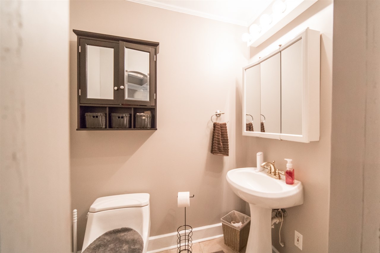 COUNTRY CLUB PARK - Residential