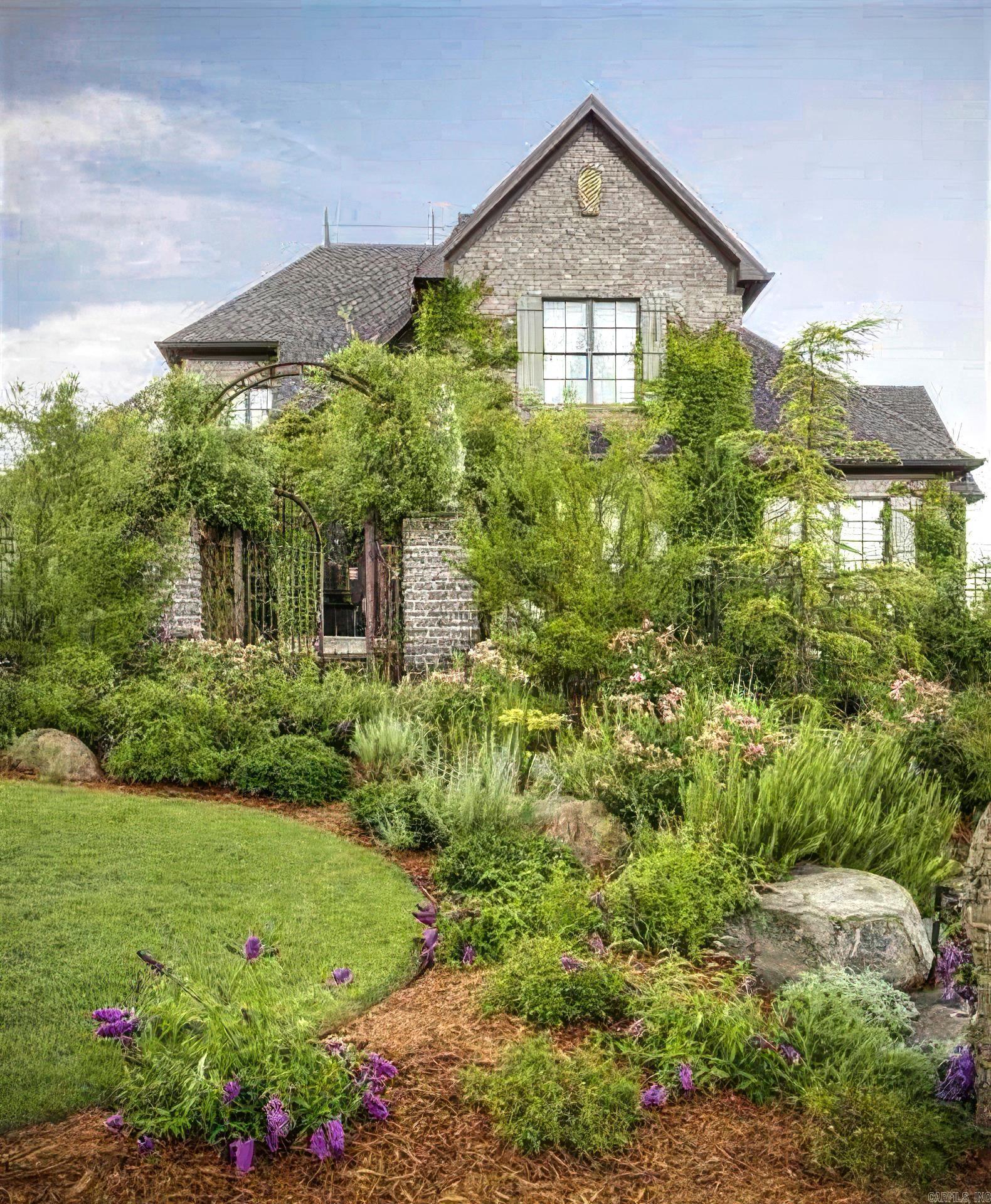 MOUNTAIN CREST ESTATES - Residential