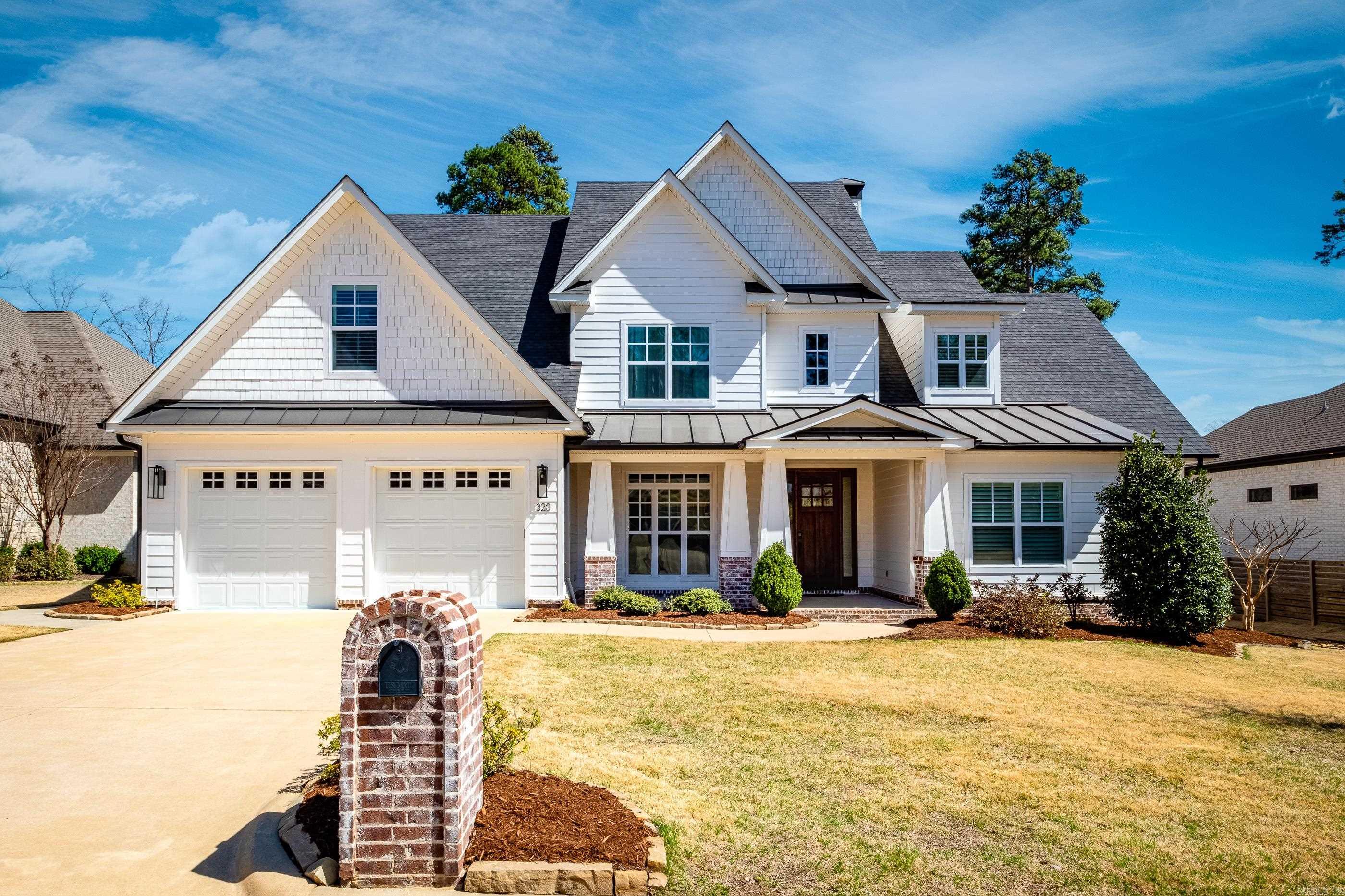 CHENAL VALLEY "ENSBURY PLACE" - Residential