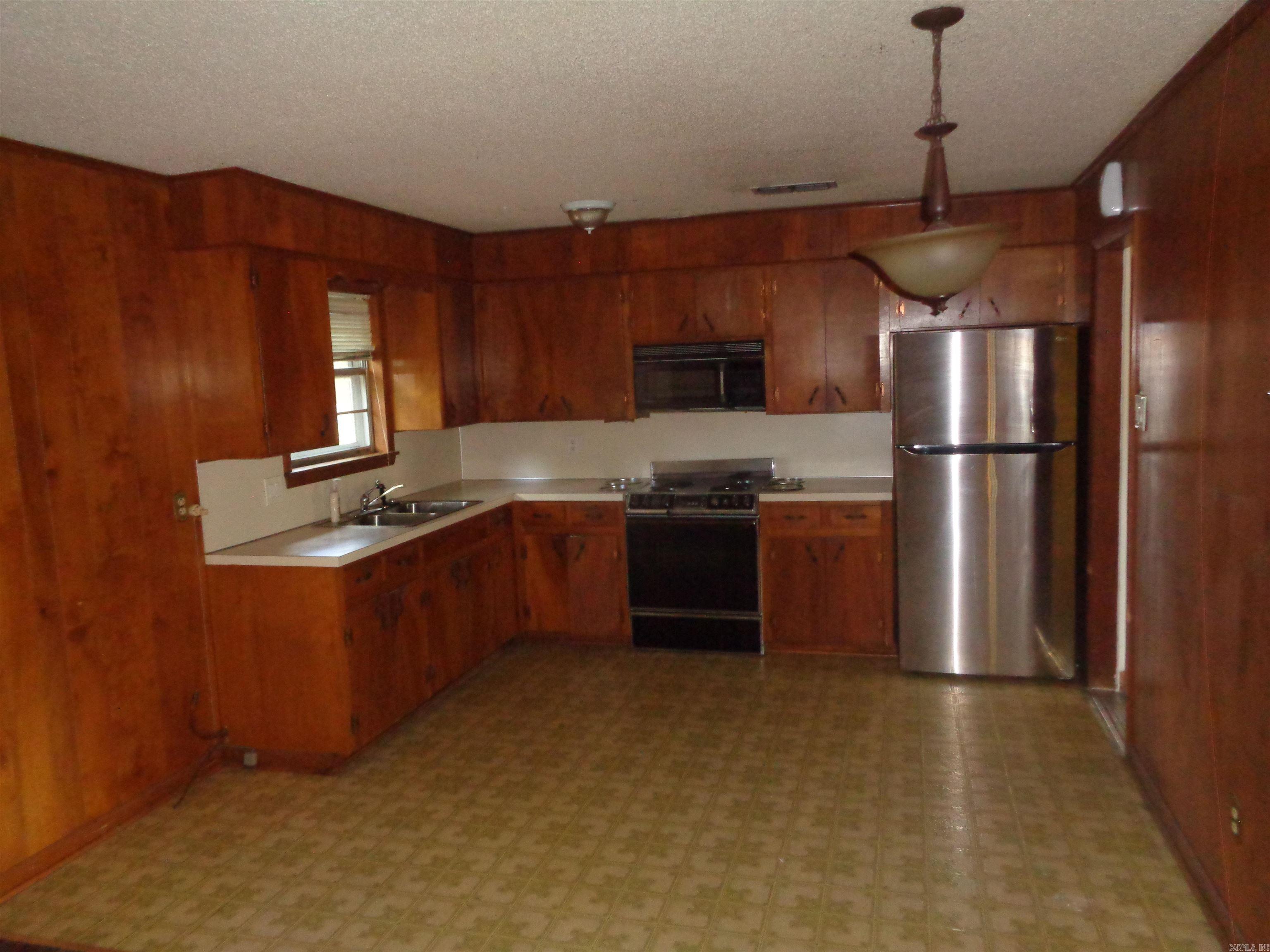 Twin Lakes - Residential Lease