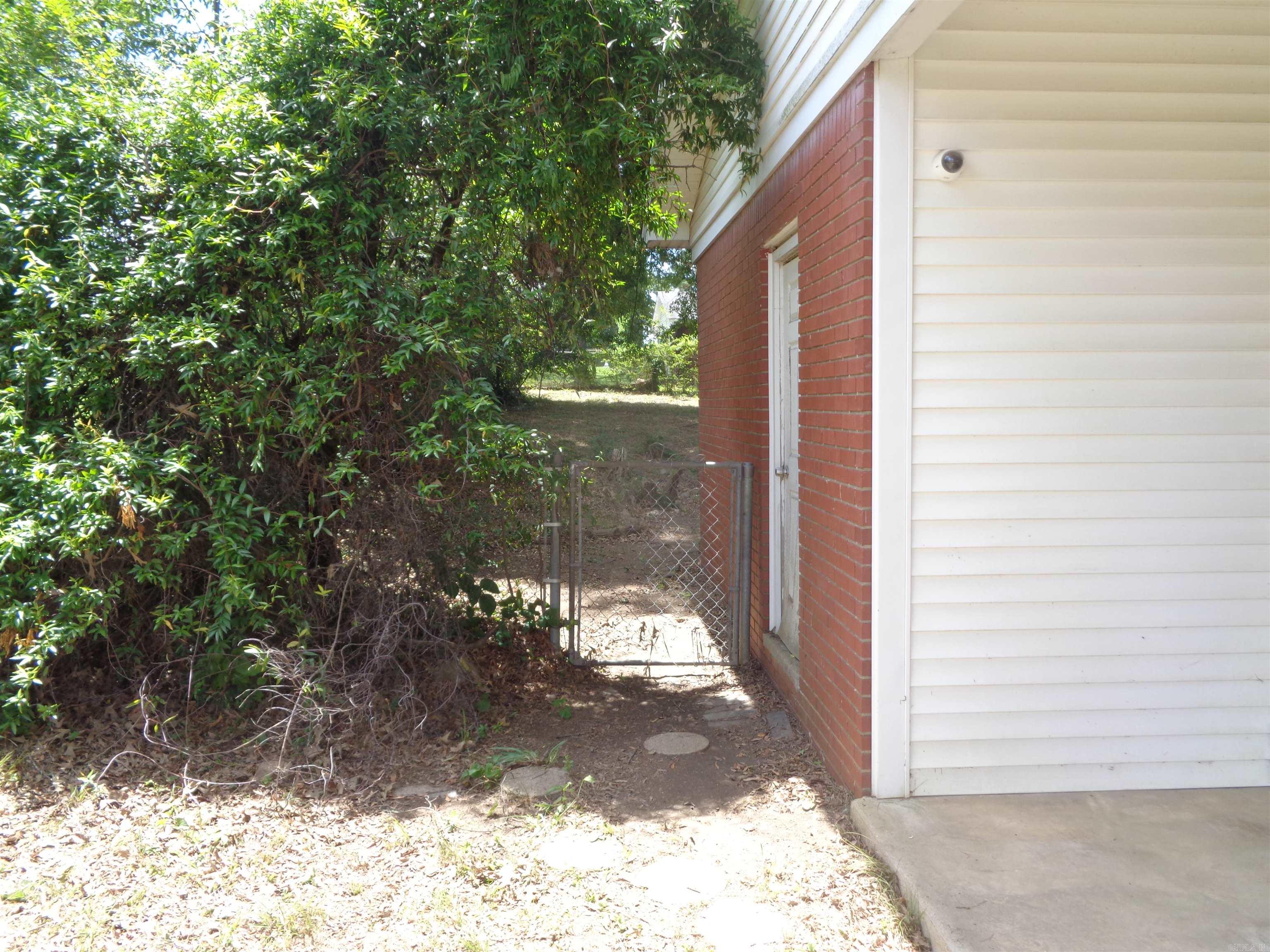 Twin Lakes - Residential Lease