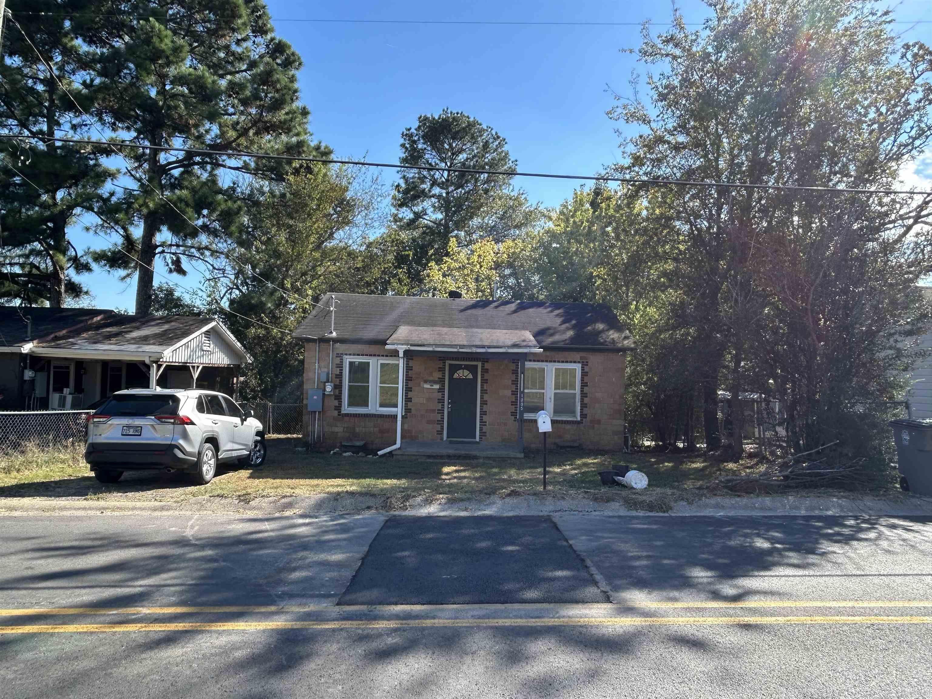 Welcome to 1005 West Saint Louis Street in Hot Springs, AR! This charming house features 2 bedrooms and 1 bathroom, making it the perfect cozy retreat. The kitchen comes equipped with a refrigerator, making meal prep a breeze. The house is situated in a convenient location; close to all the amenities Hot Springs has to offer. Don't miss out on the opportunity to make this cute house your new home! Contact us today to schedule a tour. This property accepts Section 8 Housing.