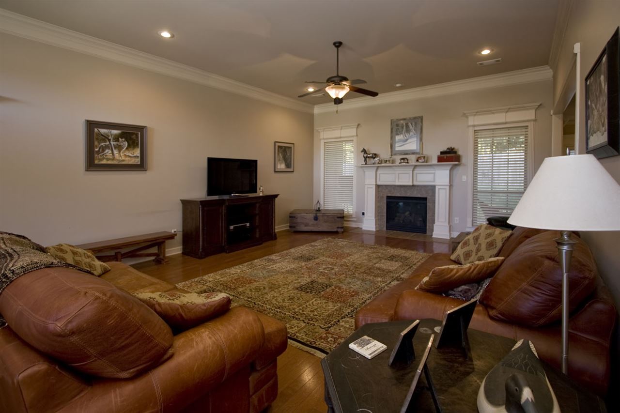 MILLERS CROSSING - Residential