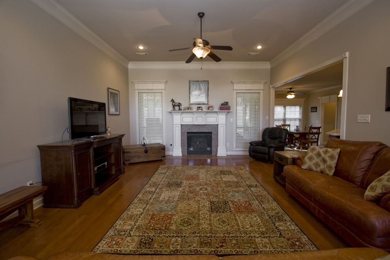 MILLERS CROSSING - Residential
