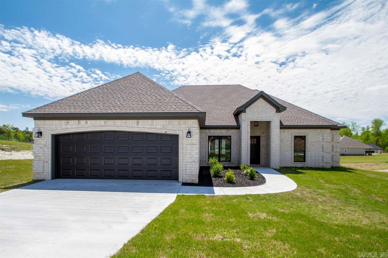 Pictures Show a Comparable Home! Estimated Completion Date of April 2021.