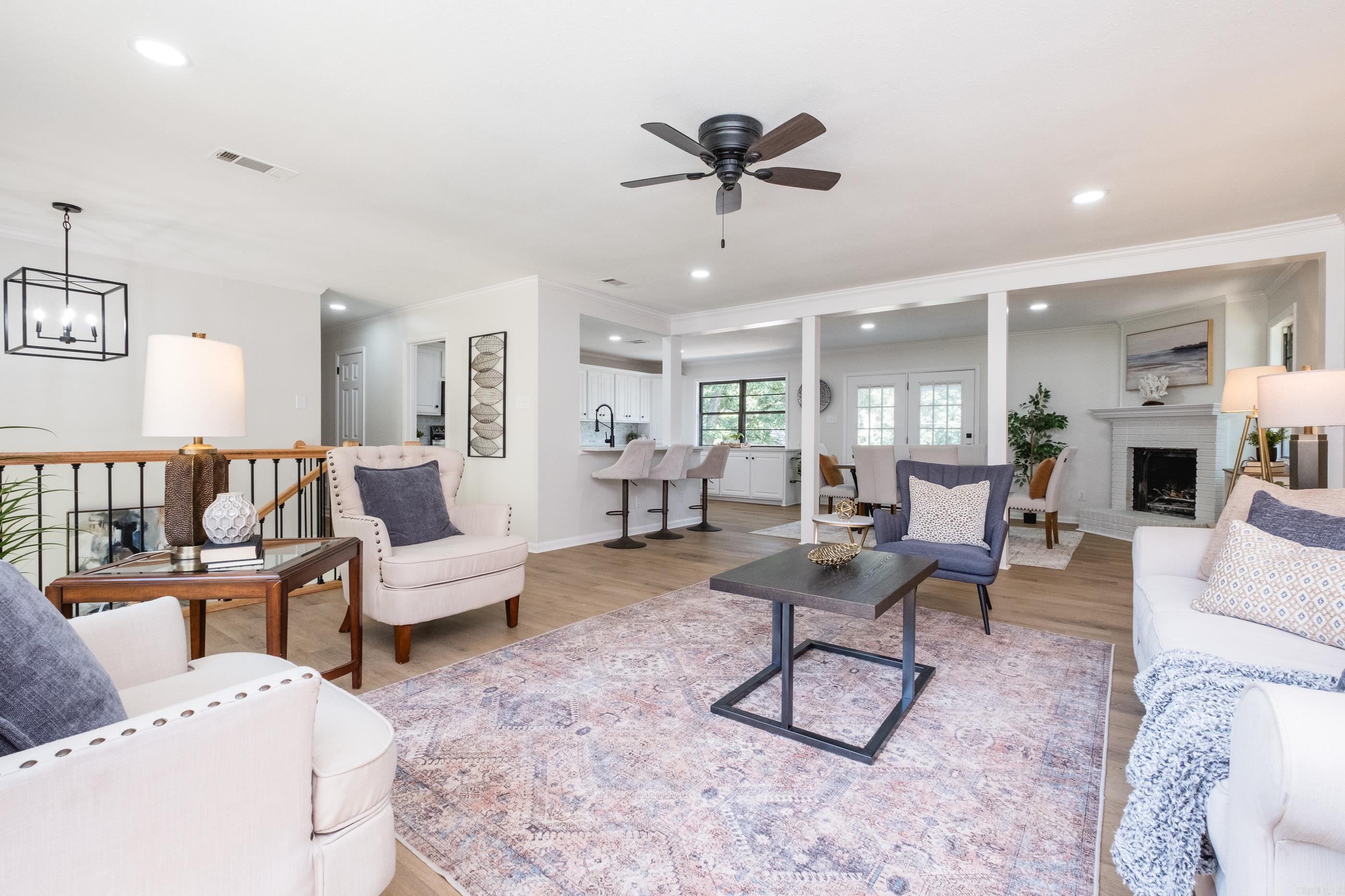COLONY WEST - Residential