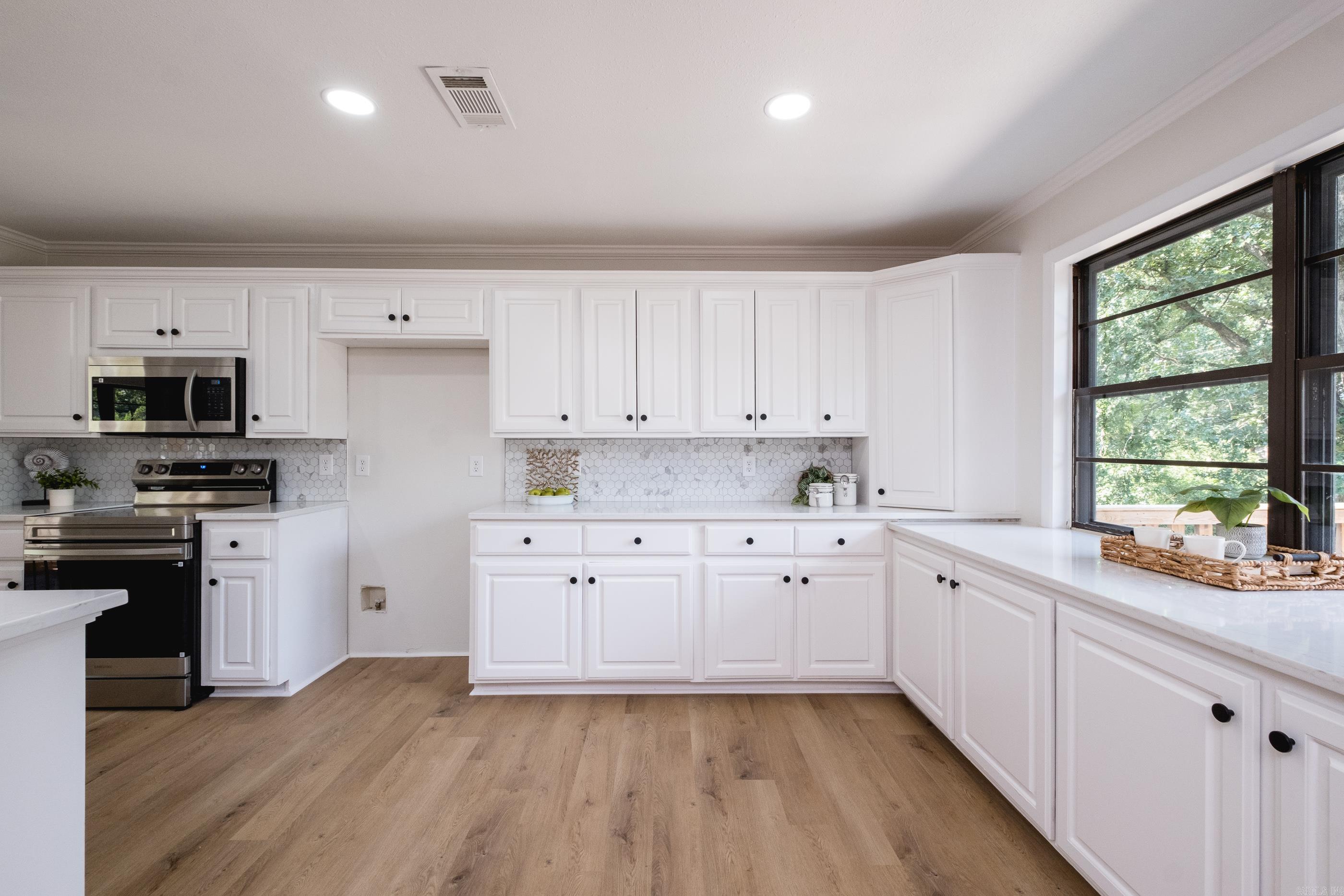COLONY WEST - Residential