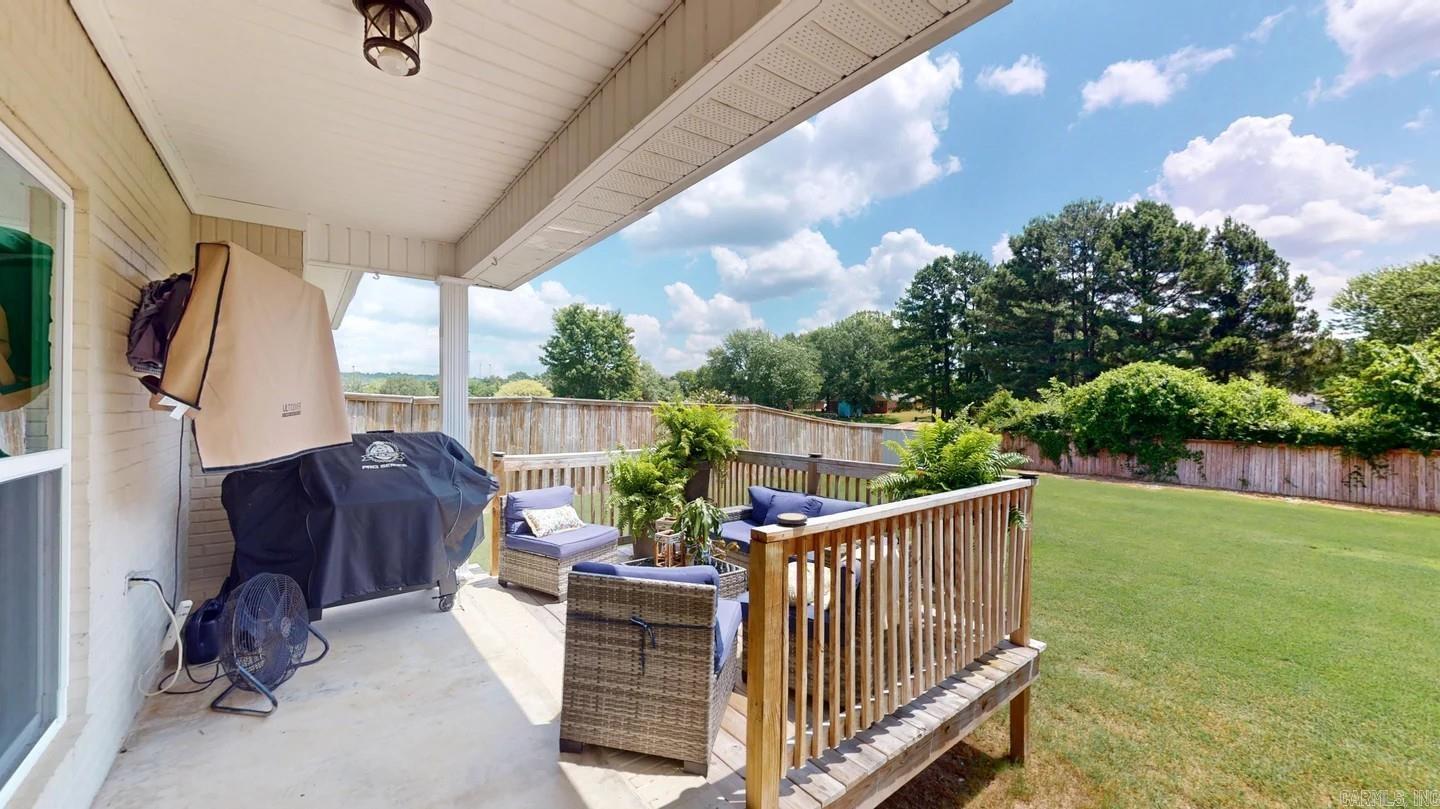 CLUB CREEK - Residential