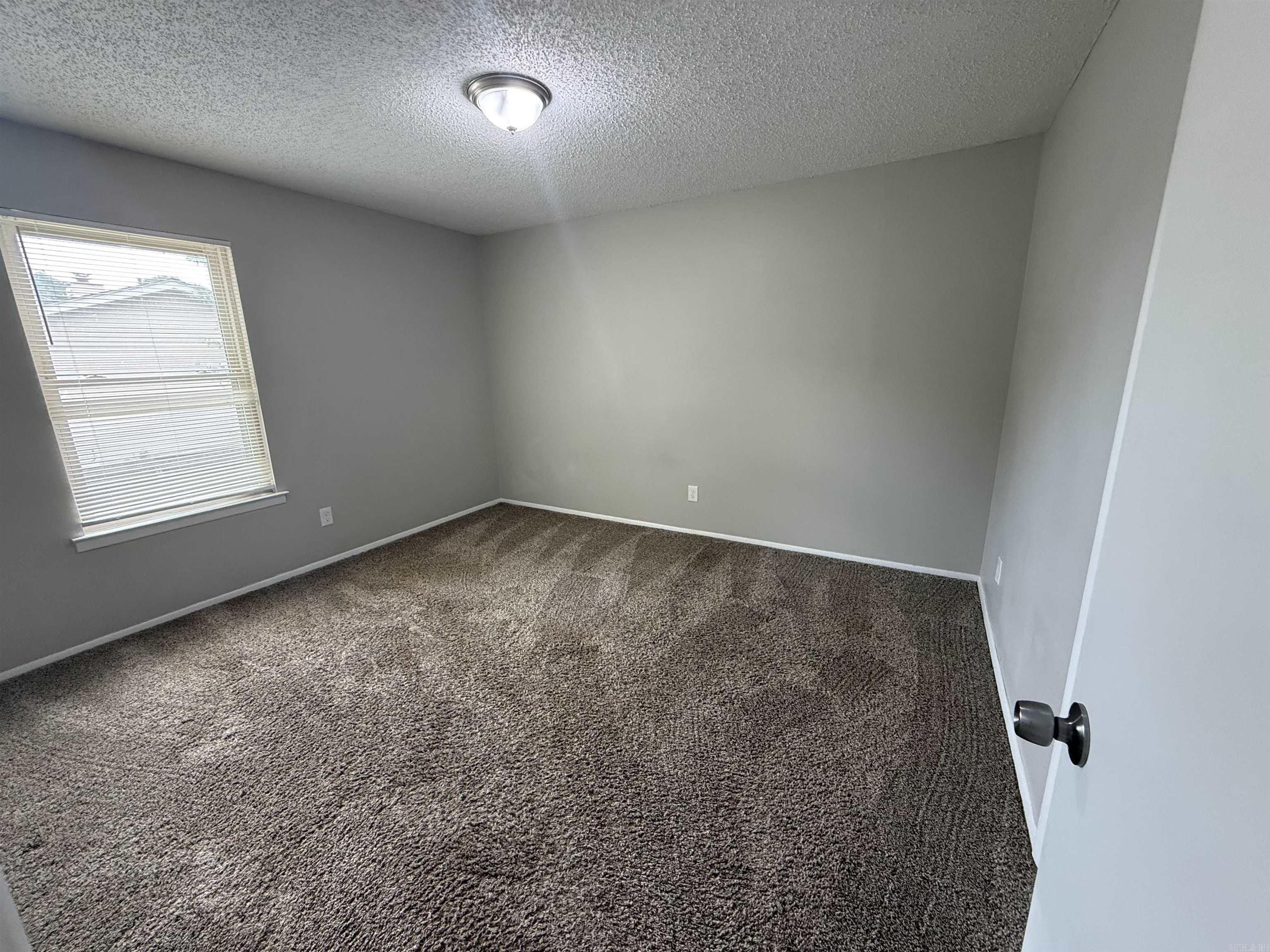 TARA MOUNT - Residential