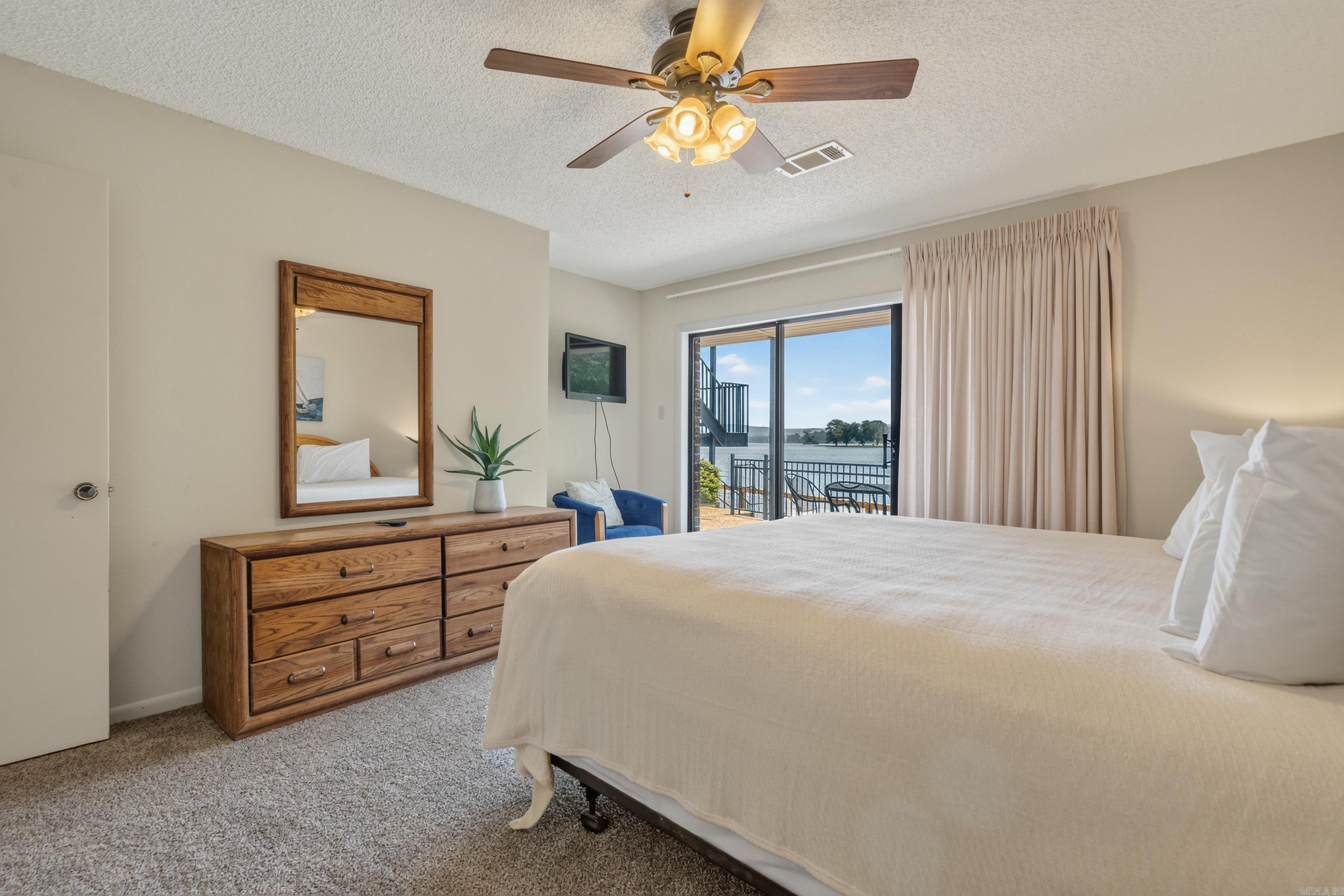 EMERALD ISLE HPR - Residential