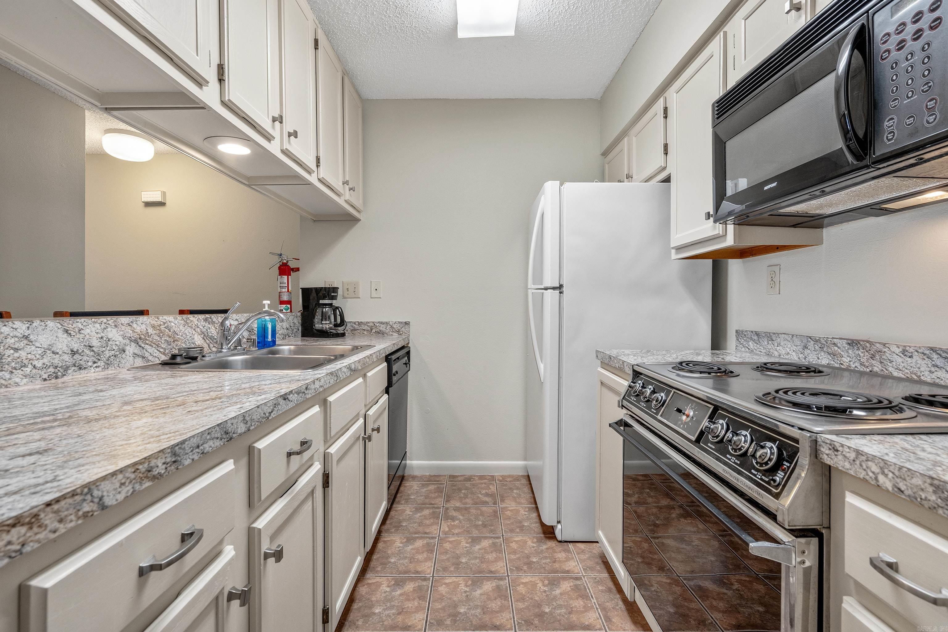 EMERALD ISLE HPR - Residential