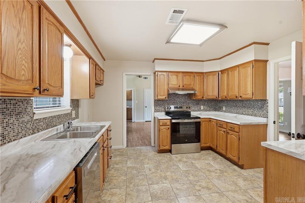 COLONIAL HEIGHTS - Residential