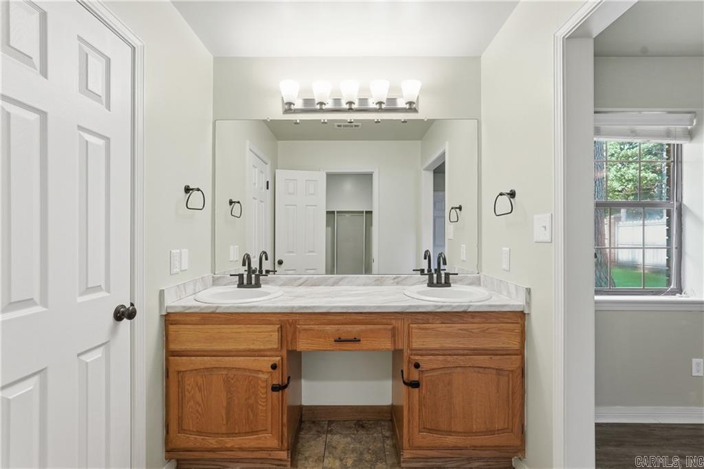 COLONIAL HEIGHTS - Residential