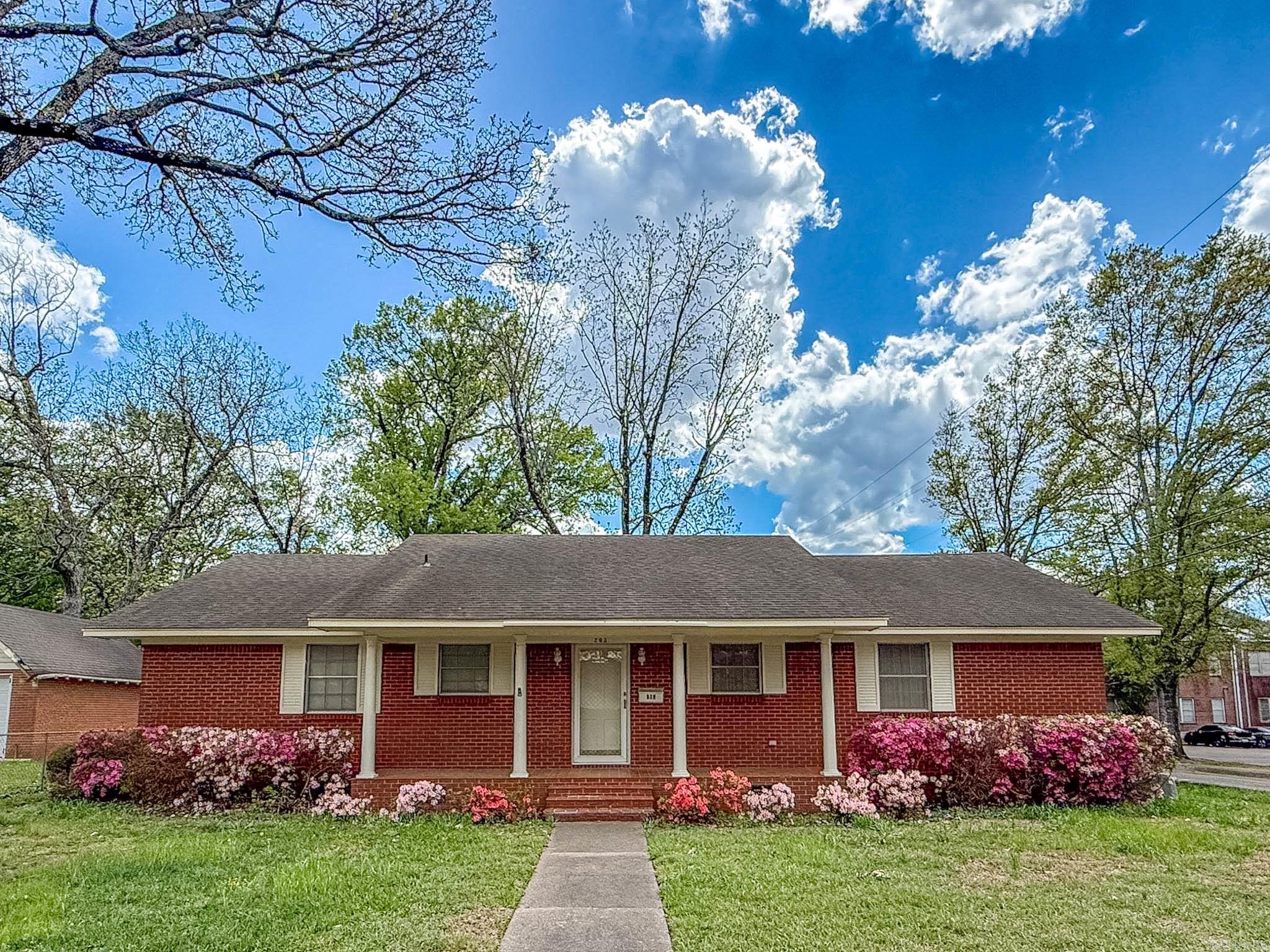 What a gem! This 1,728 sq ft brick home offers 2 bedrooms, 2 baths, and sits on a spacious corner lot. With ample living space and great curb appeal, this property presents a wonderful opportunity for its next owner. Come see the potential for yourself!