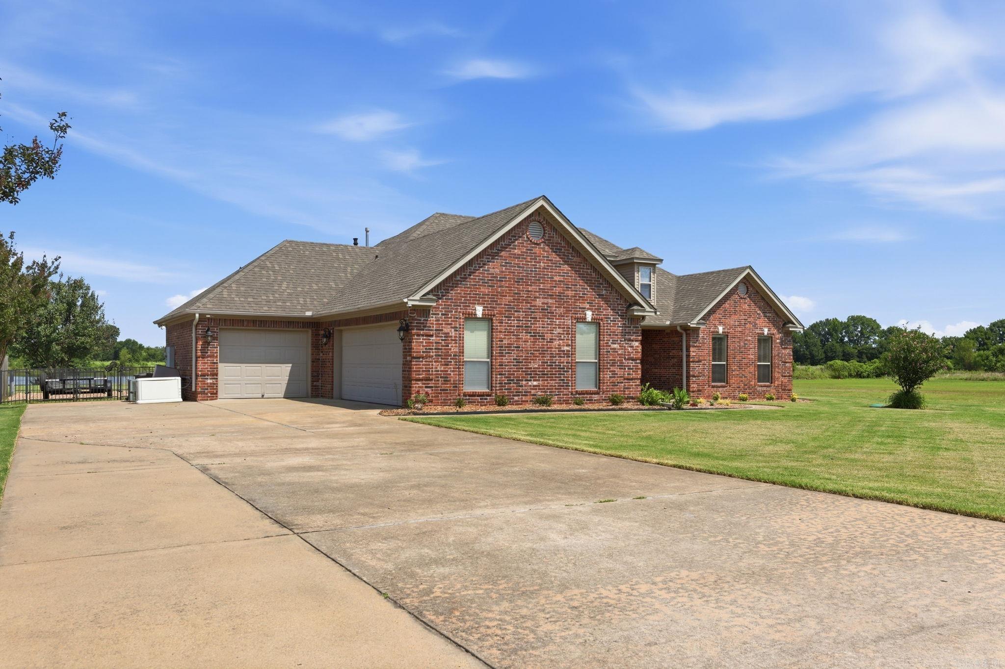 MOUND LAKE ADDITION - Residential