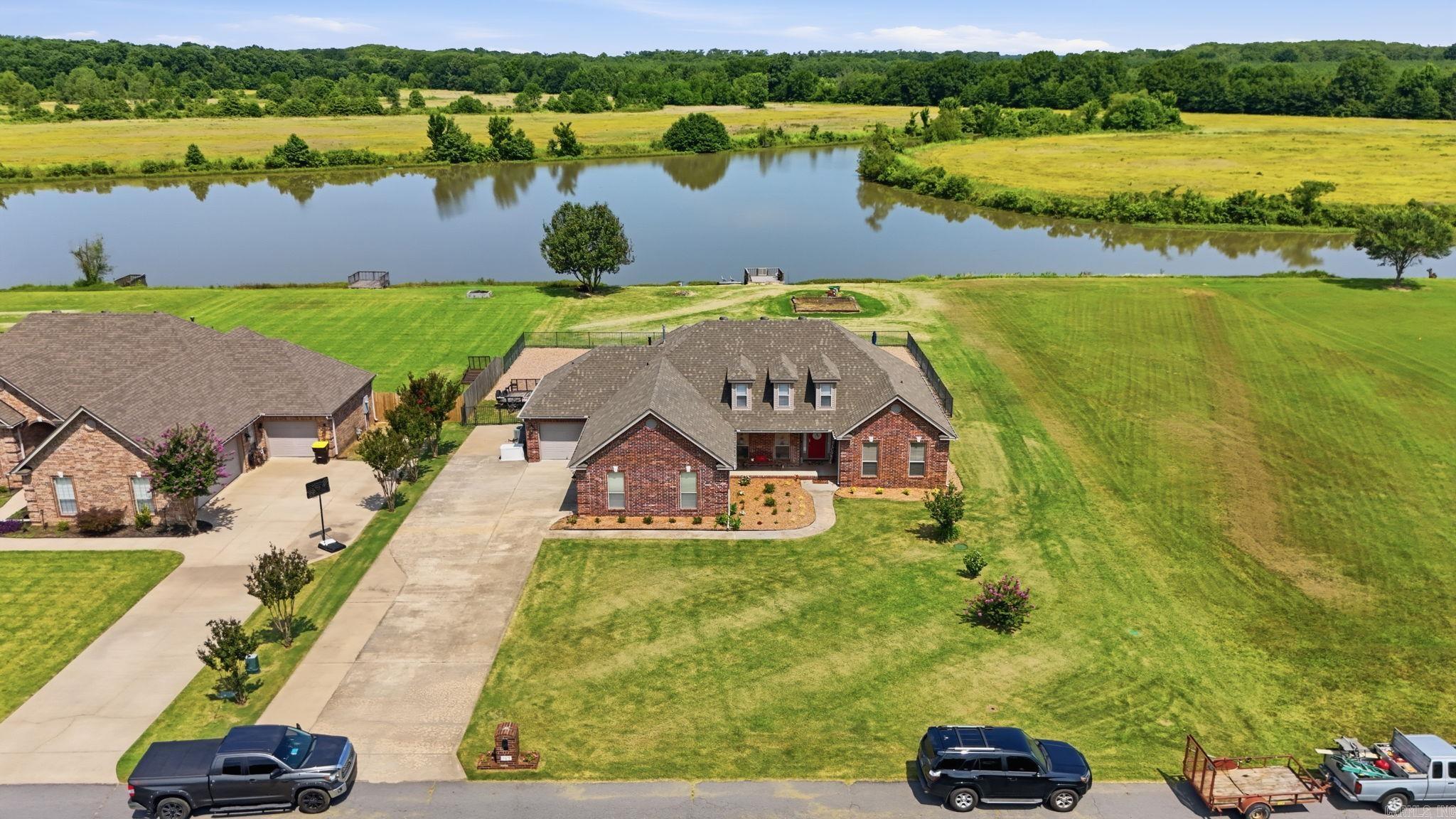 MOUND LAKE ADDITION - Residential