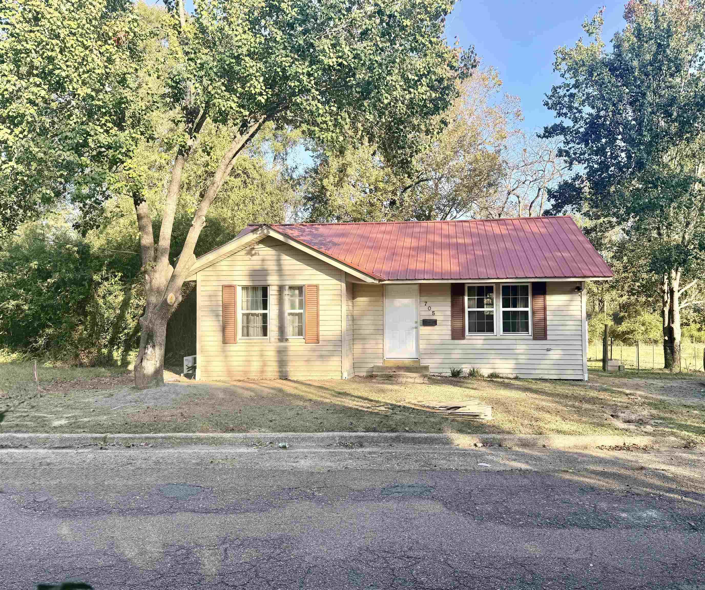 Looking for a move-in ready home in Gurdon? This fully remodeled home offers modern updates, low-maintenance living, and an affordable opportunity for homeowners or investors in Clark County. Recent improvements include fresh interior paint, updated laminate flooring, all-new floor joists and subflooring, plus a newer roof for added peace of mind.  The updated kitchen features new cabinetry, countertops, appliances, and fixtures with a clean, modern feel that buyers are searching for. Two energy-efficient mini-split units provide heating and cooling comfort year-round. Outside, enjoy a spacious yard with room for outdoor living, gardening, or pets, along with two storage buildings offering additional space for tools, hobbies, or equipment.  Whether you’re searching for your first home, downsizing, or looking for an investment property in Arkansas, this updated home delivers value, functionality, and move-in ready convenience in a small-town setting.