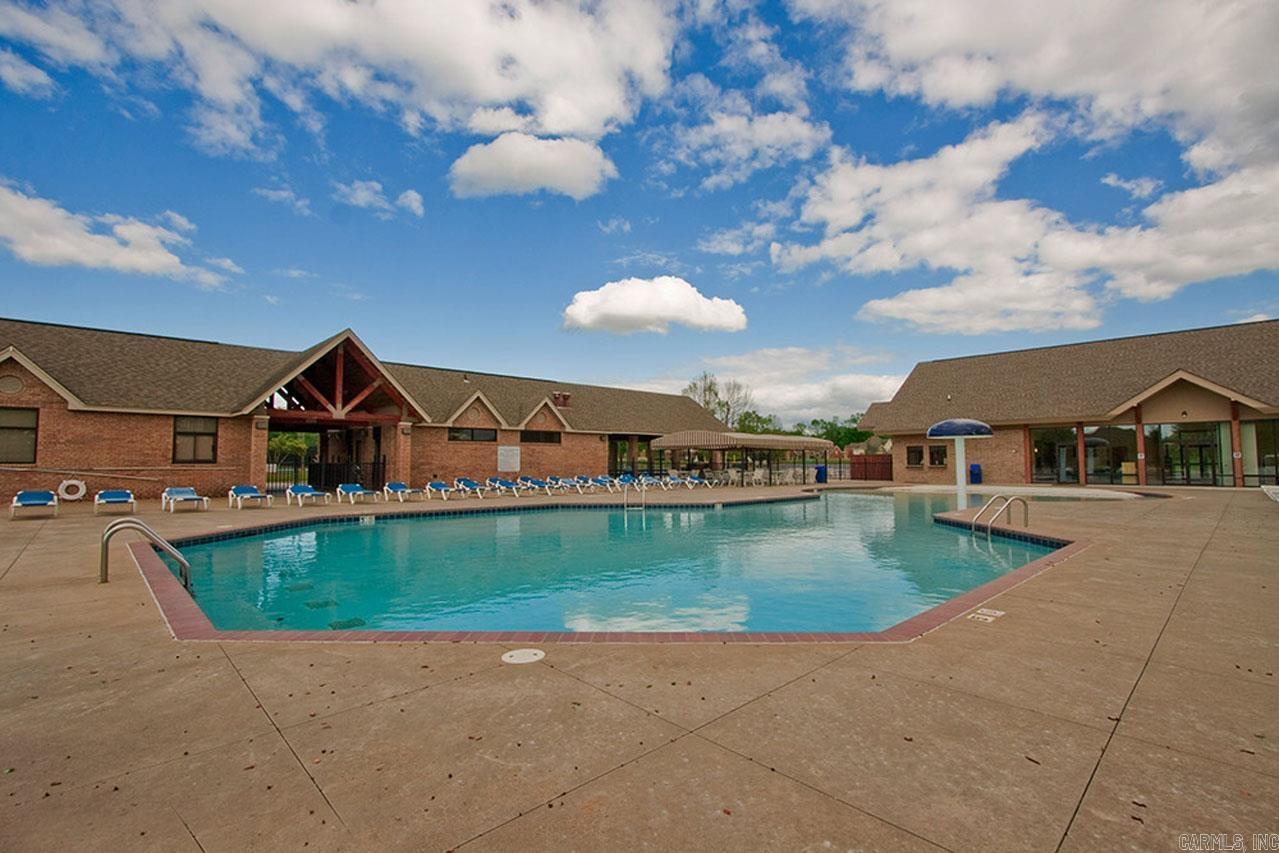 THE POINTE HURRICANE ESTATES - Residential