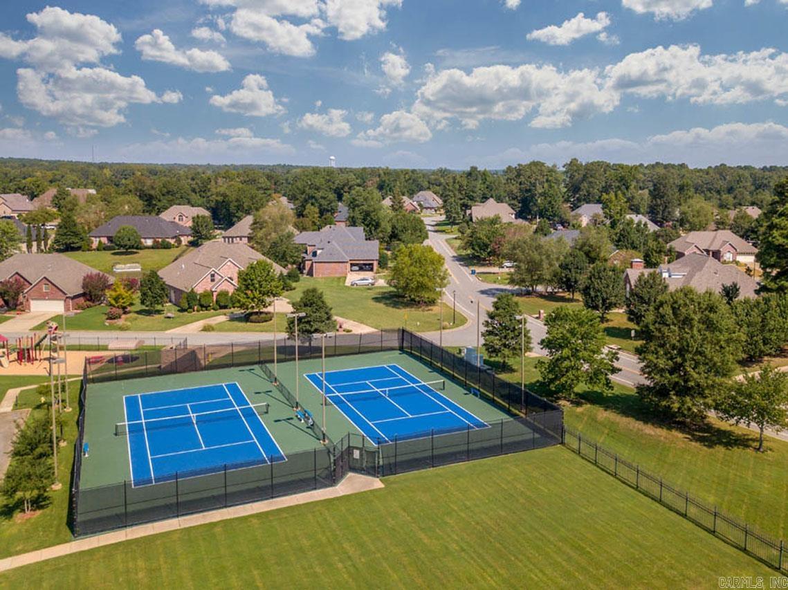 THE POINTE HURRICANE ESTATES - Residential