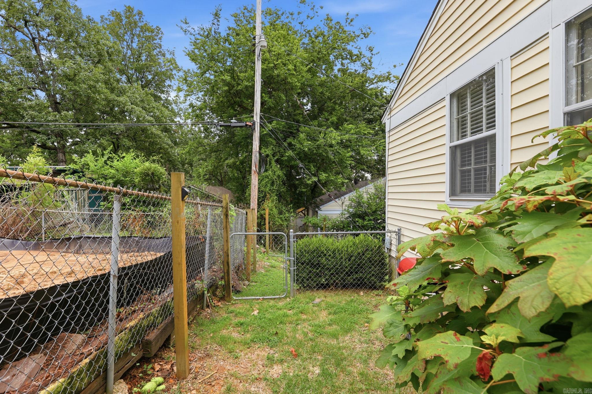 CAMMACK WOODS - Residential