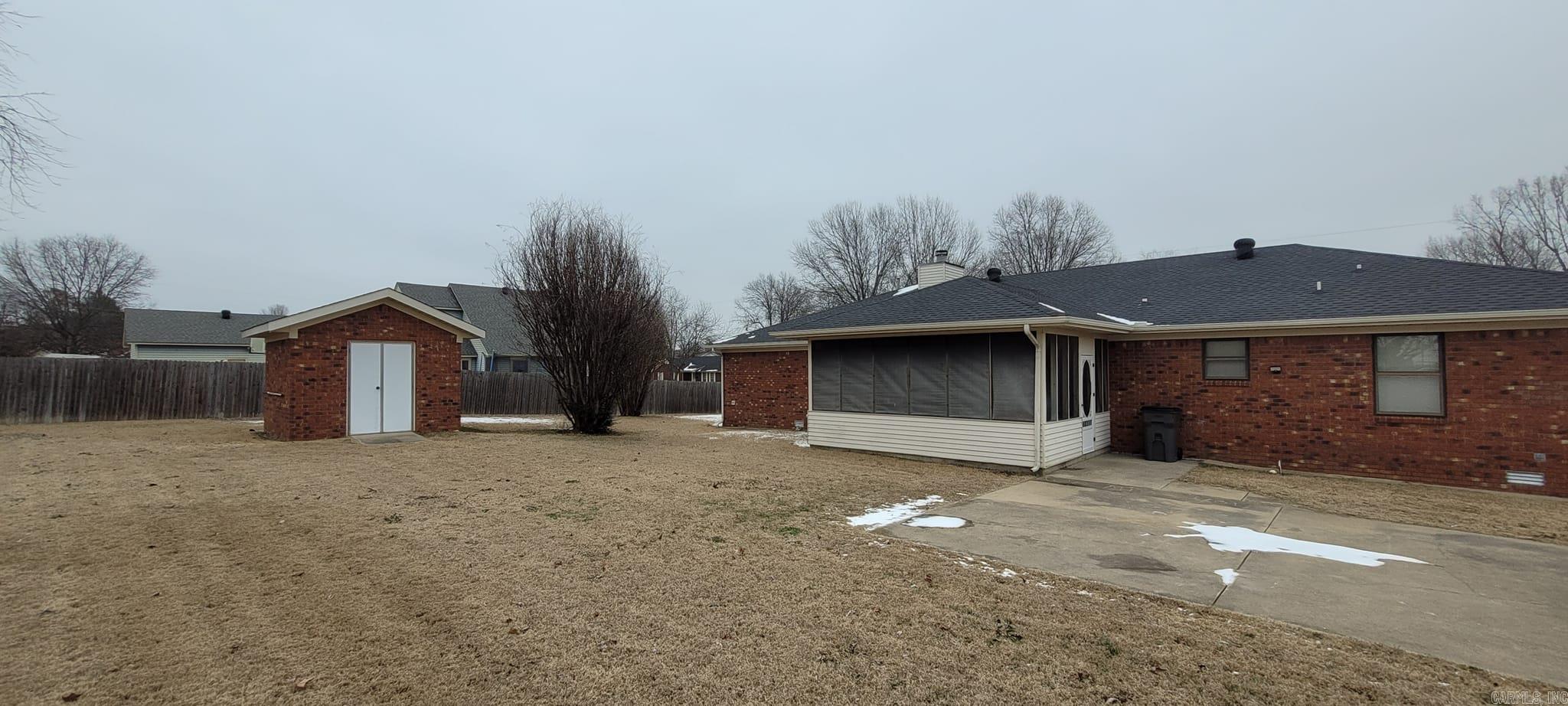 SAMUEL LEMMONS BLACK - Residential