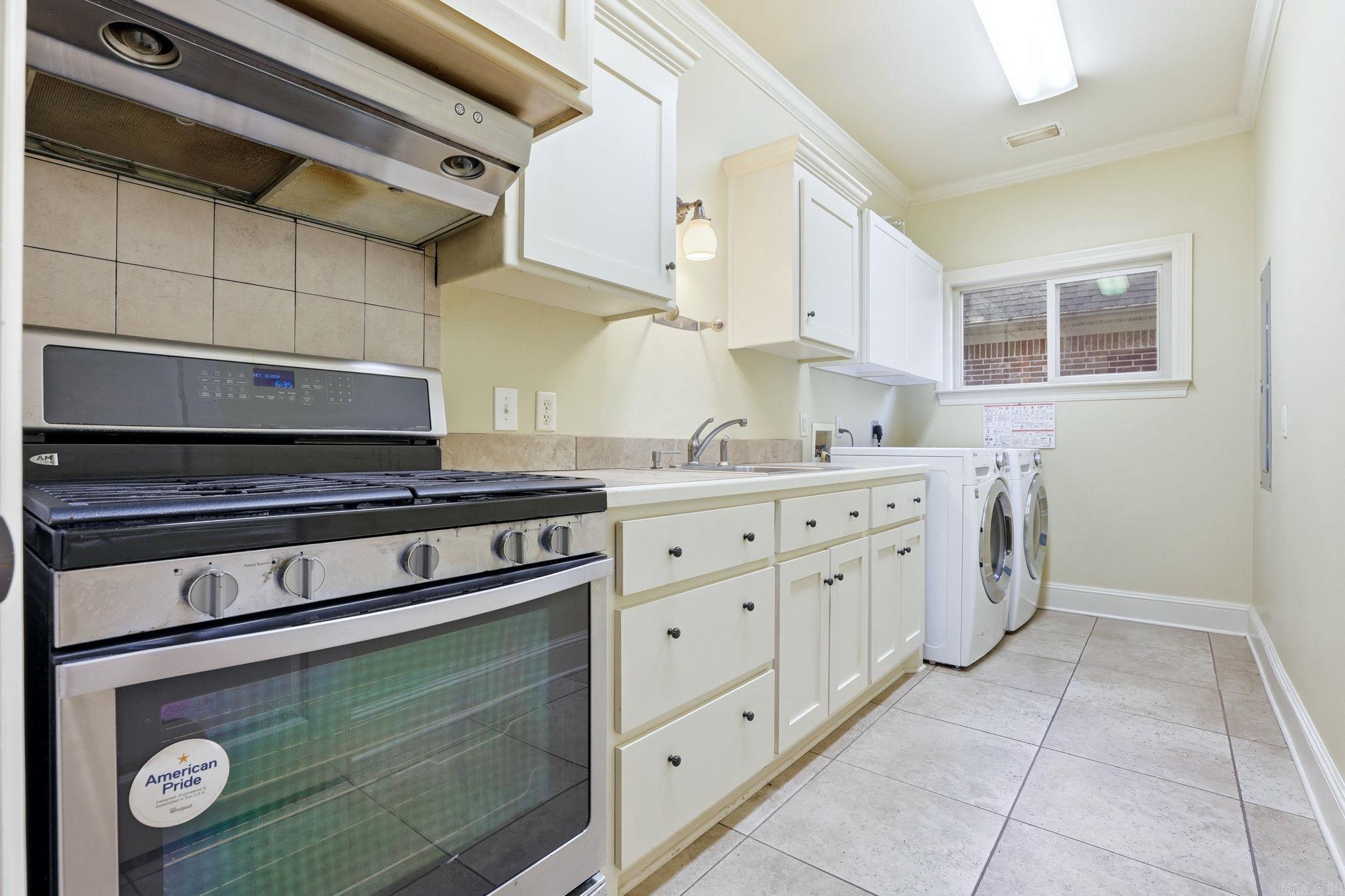 WOODLANDS EDGE - Residential