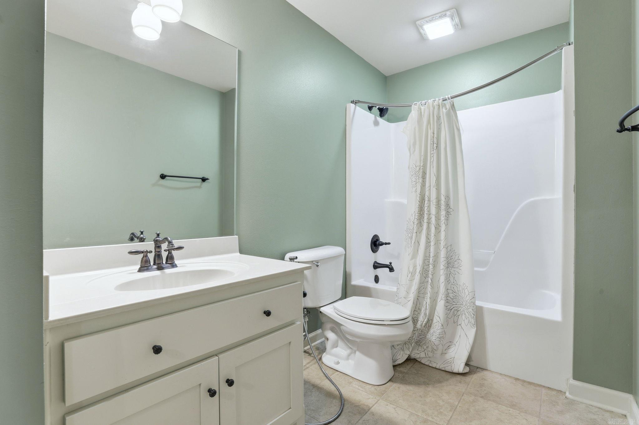 WOODLANDS EDGE - Residential