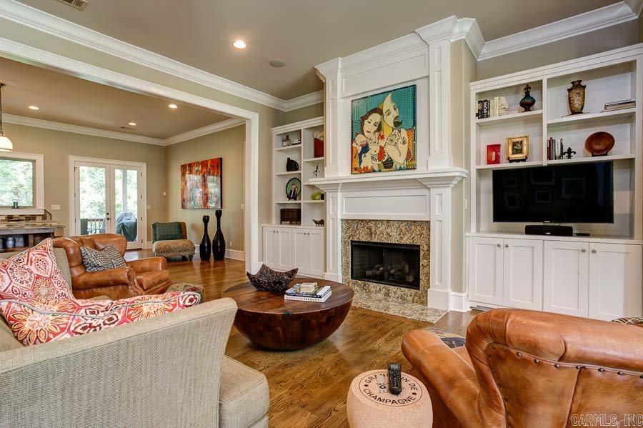 WOODLANDS EDGE - Residential