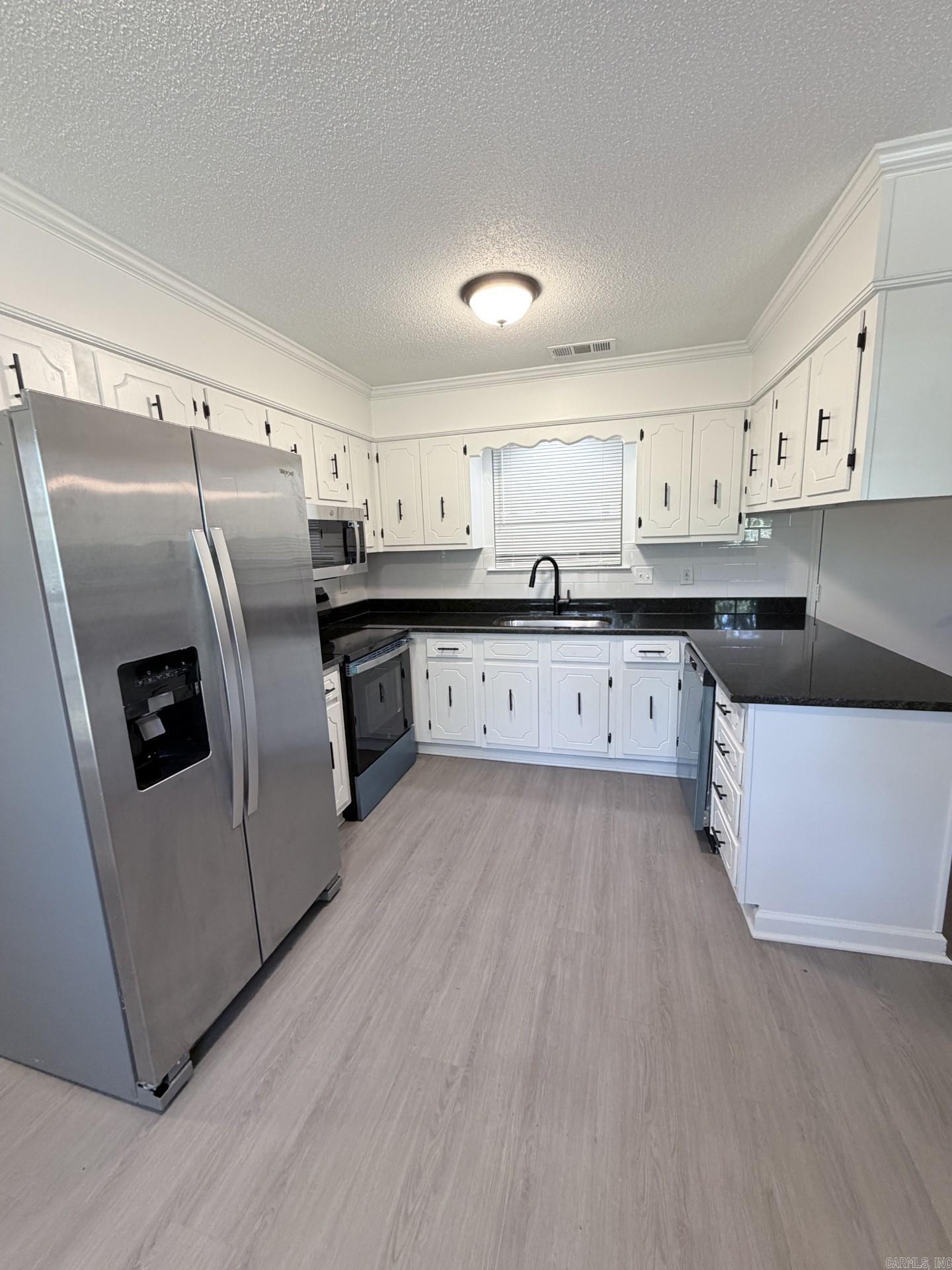 BRENTWOOD - Residential