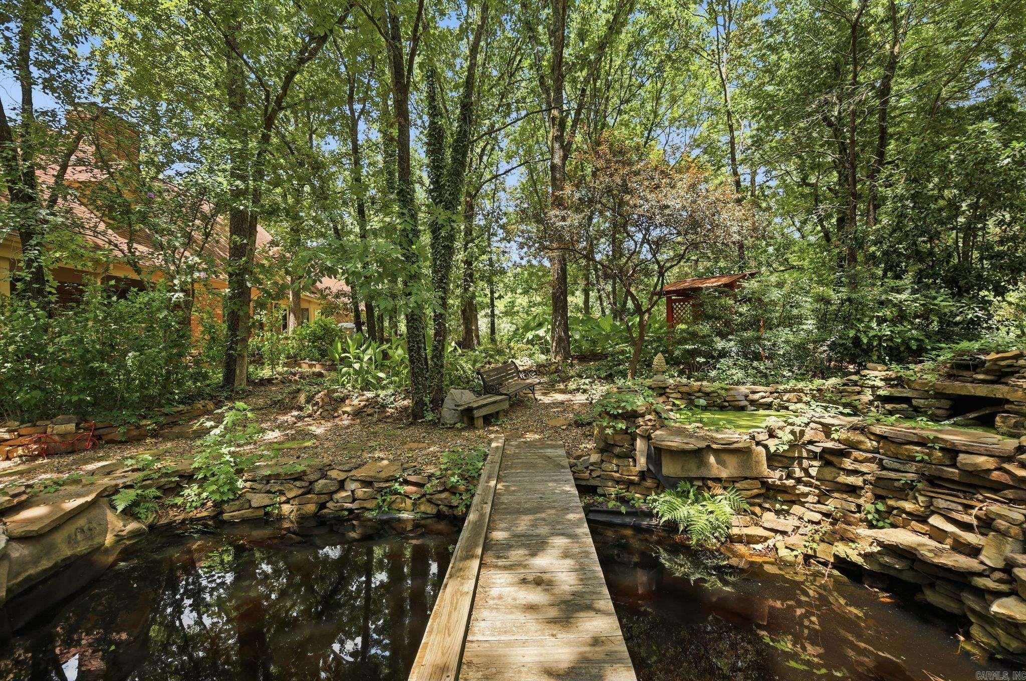 WOODSONG - Residential