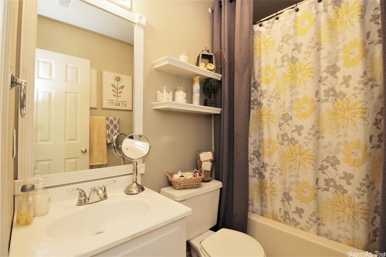 NORTH POINTE ADDN - Residential