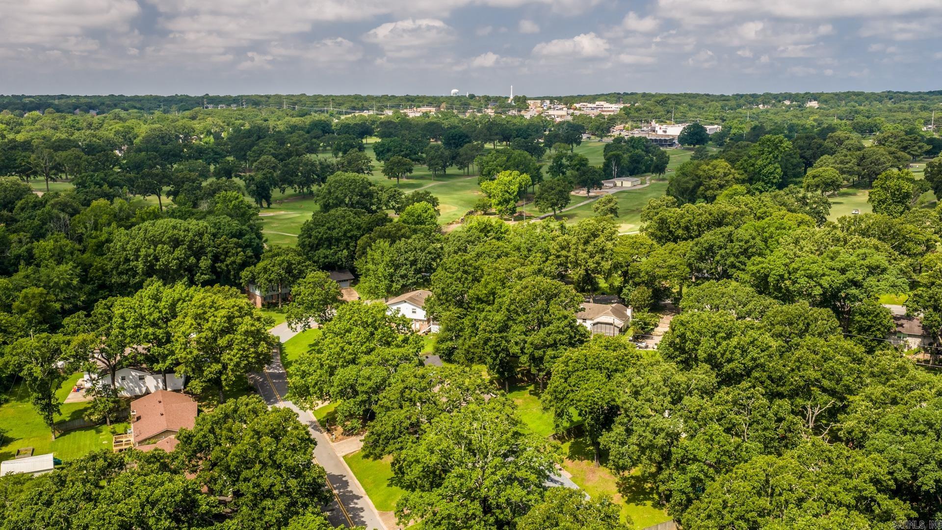 COUNTRY CLUB PARK - Residential