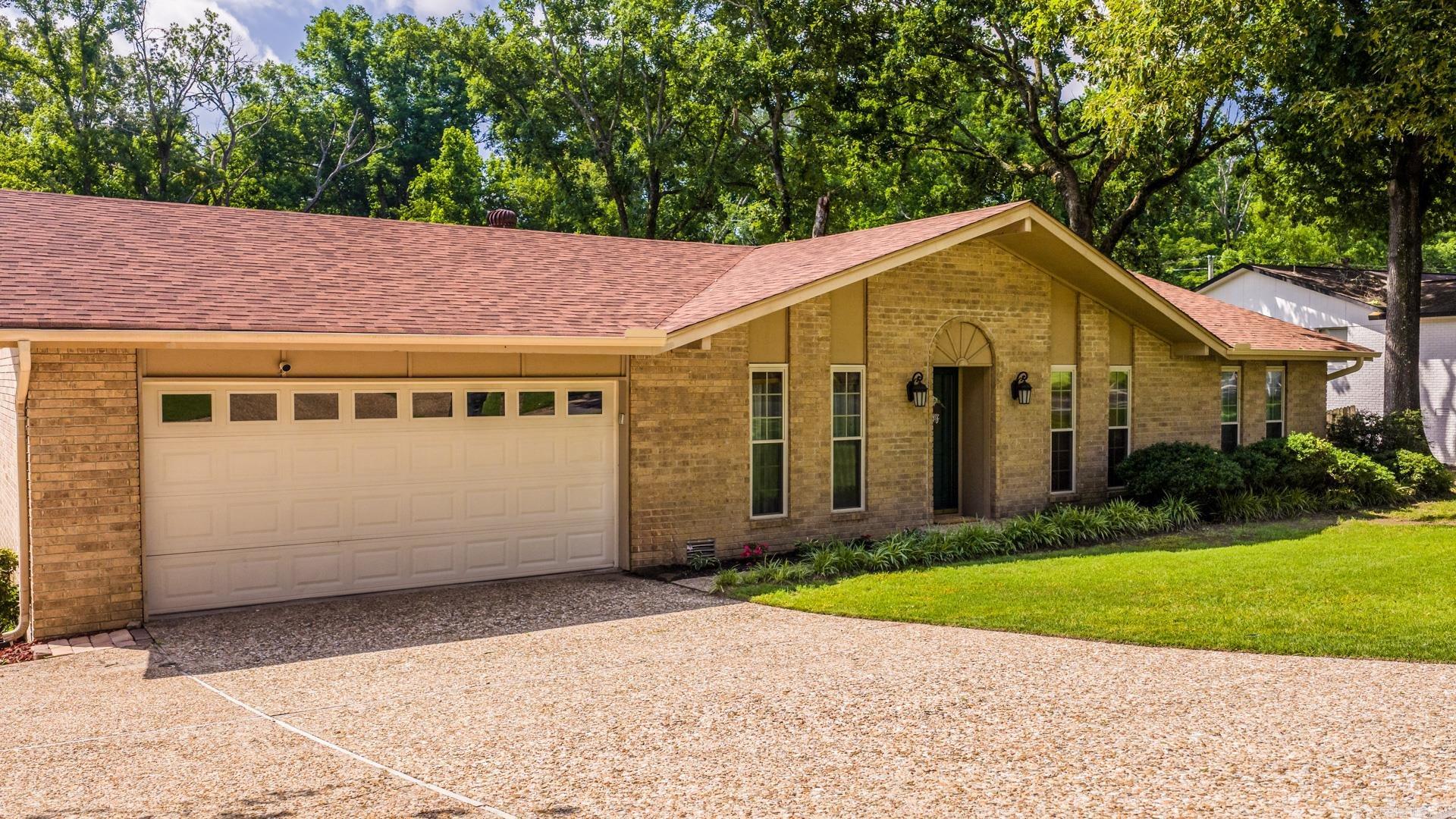 COUNTRY CLUB PARK - Residential