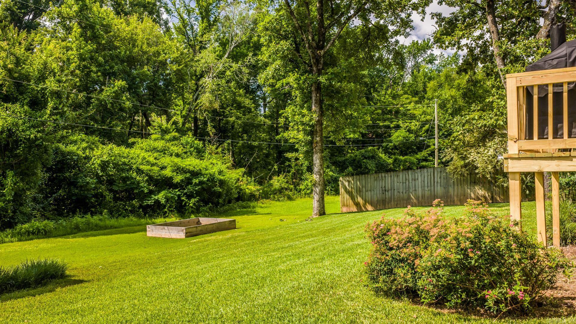 COUNTRY CLUB PARK - Residential
