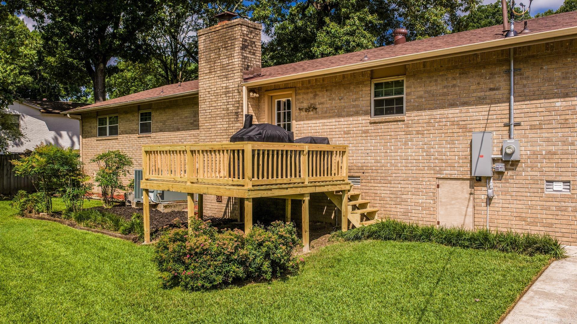 COUNTRY CLUB PARK - Residential